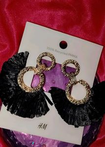H&amp;M Earrings Set