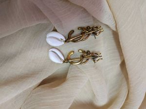 Seashell Trident Necklace Set