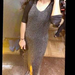 blingy party wear one piece 🖤(stretchable )