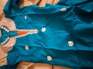 Elegant Blue Embroidered Kurta Kurt