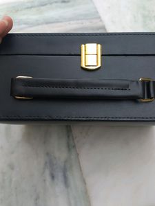 Lakme Black Vanity Box With Mirror