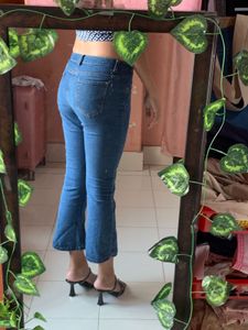 Capri Front Cut Jeans