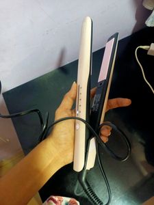 Vega Hair Straightener In Purple Colour