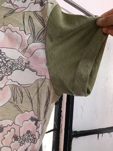 Floral &#39;Be You Unique &#39; Graphic Tee