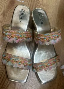 💛Golden heels👡👡
