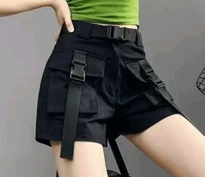 New Cargo shorts for women in Black