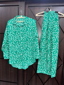 Katrina Kaif Green Co-ord Set.