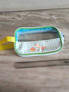 SALE  🆕🎄🎅Cute Cartoon Pouch