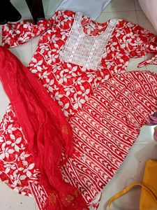 ❤️🥰 Very Beautiful Brand New 3 Pc Suit ❤️🥰 Colours Available