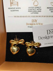 D&amp;Y Gold Heart &amp; Bow Earrings