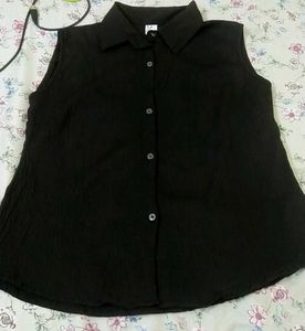 Sleevless Black Bottoms Up Top