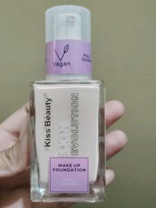 Kiss Beauty Skin Evolution Foundation 🌸