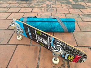 Skateboard with Extra Wheels