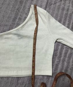 One Shoulder Crop Top Free Shorts