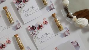 CUSTOMIZED RETURN FAVORS