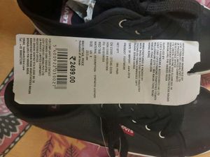 Levi&#39;s Black Casual Shoes