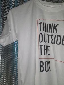 White Round Neck Strechable Tshirt