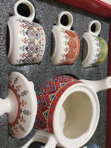 NEW Tea Set with 6 Cups and Kettle