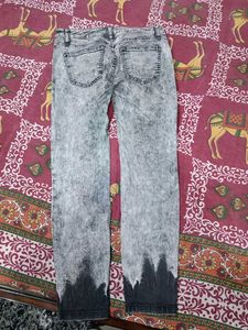 The Jeans Is Not Used