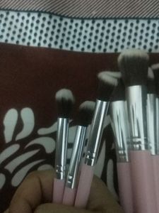 30 Rs Off... Makeup Brushes