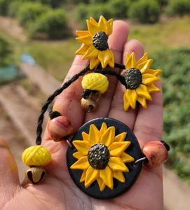 Clay Sunflower Choker