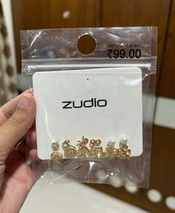 Zudio Lip Oil, Cute Earrings, Coloured Eye Lens
