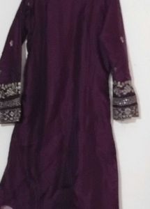 Elegant Purple Embroidered Kurta