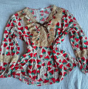 Strawberry Lace Top🍓🍓