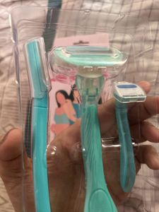 The Ultimate Razor Trio Kit | Bikini, Body &amp; Face