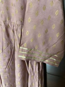 Melange Women’s Festive Emb. Kurta (xl)