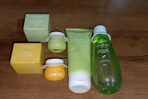 Dot & Key Skincare Set