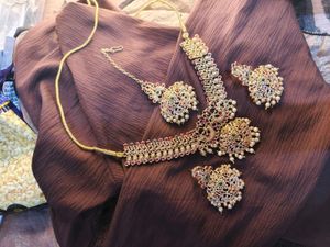 Gold Jewellery Set