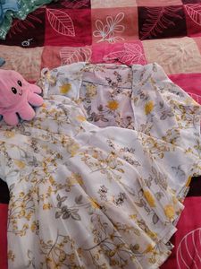 Floral sleeveless top with Shrug