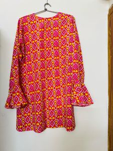 Patterned Tunic Top- New; Size M- XL
