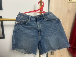 H&amp;M Frayed Denim shorts