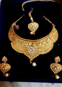 Gold Plated Jewellery Set With Kundan