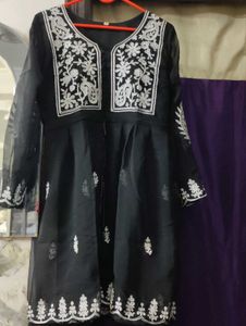 Black Embroidered Kurta