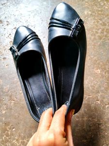 Black Pointed-Toe Flats