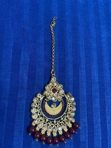 Earings With Maang Tikka