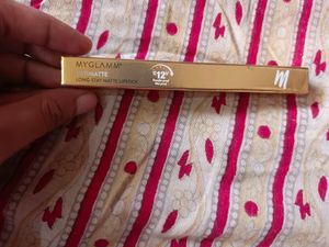 Myglamm Ultimate Long Stay Matte Lipstick