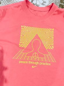 Nike Peace T-Shirt