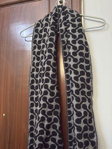 Stylish Patterned Muffler