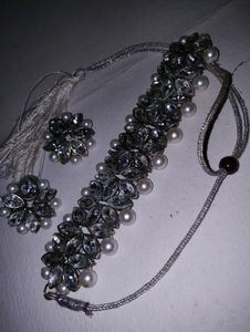 Glittering Necklaces Set Of Choker With Earrings