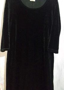 Vintage Black Velvet Midi Dress 🌸