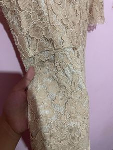 Elegant Lace Midi Dress