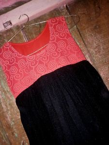Black - Red Combo Three Layer Pattern Sleeve Less Top