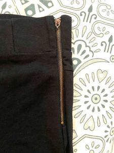Black Pants with Zipper Detail