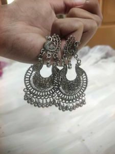 Earings