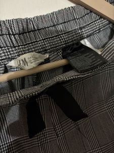 H&amp;M Women&#39;s Grey Check Paperbag Trousers