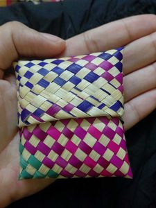 Reed jewellery pouch from Sri Lanka